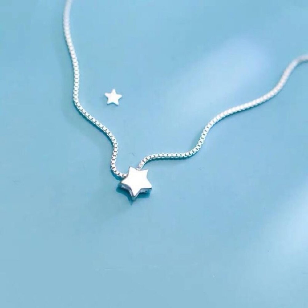 NEW 925 Sterling Silver Simple Star Necklace - Picture 1 of 7